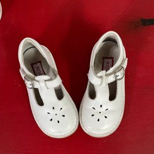 Lamour Joy Cut out T Mary Janes